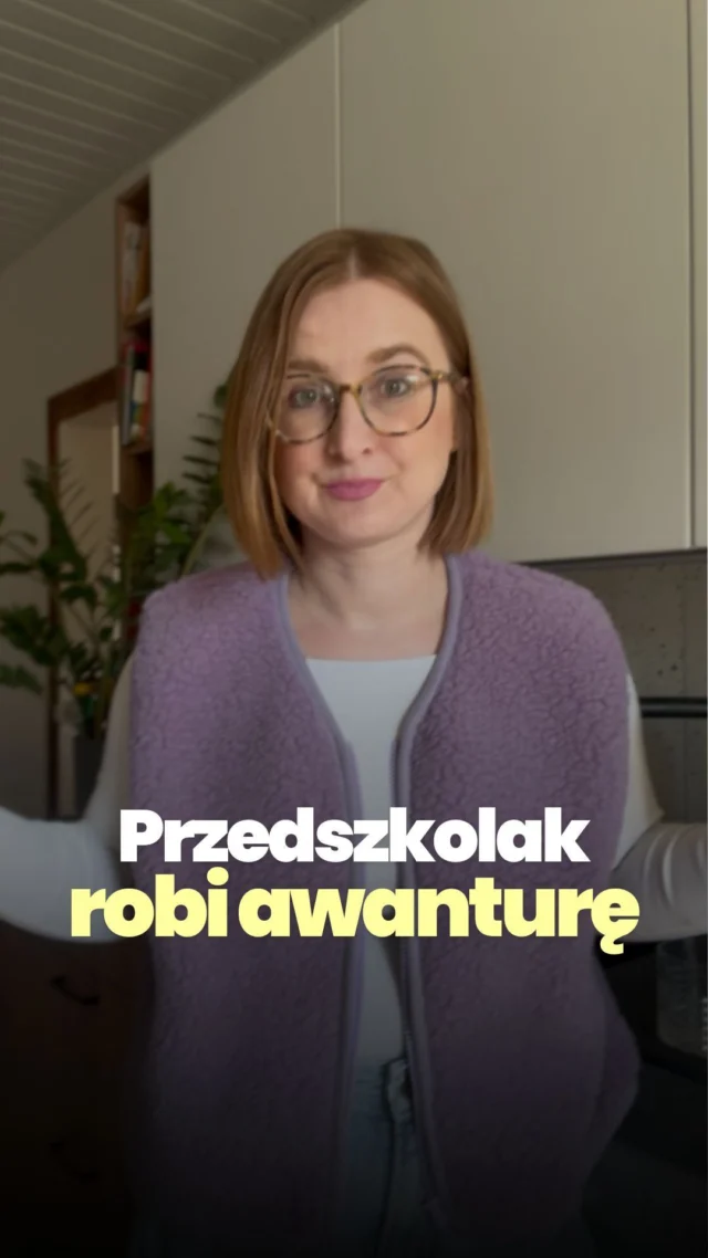 W przedszkolu aniołek, a w domu… wulkan? 🤯🗨️ Skomentuj 𝗖𝗛𝗖𝗘̨, a wyślę Ci link do książek, z którymi zamienicie awantury we współpracę!✂️ Teraz zakupisz książki z okienkami w pakiecie do 15% taniej 🥳Znasz to: po całym dniu „starania się”, Twoje dziecko w domu pokazuje, na co je stać. Krzyki, tupanie, rzucanie zabawkami... 🤯
Ale to dobrze! To znak, że czuje się przy Tobie bezpiecznie i może wyrzucić z siebie nagromadzone emocje.Wiem, że dla Ciebie czasami to już za dużo i też jesteś blisko wybuchu. Dlatego potrzebujesz narzędzi, które pomogą Wam nauczyć się regulować emocje w inny sposób, by dziecko wiedziało:
✅ jak mówić o tym, co czuje, zamiast kłębić złość w sobiej
✅ jak wyrzucić z siebie emocje, nie raniąc przy tym innych
✅ jak się wyregulować, kiedy jest przebodźcowane i aż się z niego wylewa.Pomogą Wam w tym książki z okienkami dla dzieci 3-8 lat:
💆🏼‍♀️ „Poznajemy emocje”, o tym, jak je rozpoznawać, wyrażać i regulować,
💪 „Miej odwagę, siłę i pewność siebie”, która pomaga stawiać granice i budować zdrowe relacje,
👫 „Jak żyjemy w społeczeństwie”, która uczy funkcjonowania w grupie.🗨️ Skomentuj 𝗖𝗛𝗖𝗘̨ i zobacz, jak te książki wyglądają w środku!#emocjedziecka #świadomerodzicielstwo #rodzicielstwobliskosci #jakrozmawiaczdzieckiem #inteligencjaemocjonalna